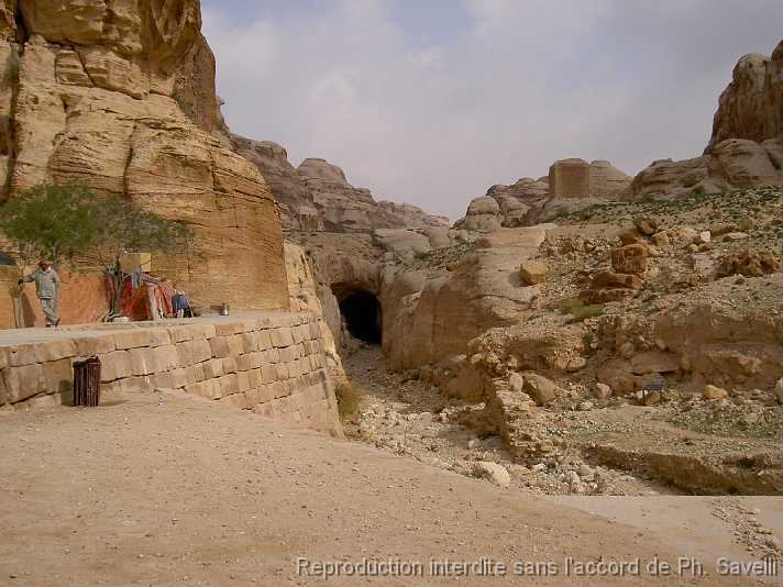 PICT2866 Canalisation du Wadi afin d'viter qu'il inonde la ville de PETRA